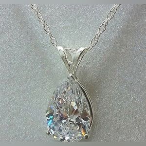 Gorgeous 925 Silver Plated Teardrop Zircon Pendant Necklace - Perfect for Women